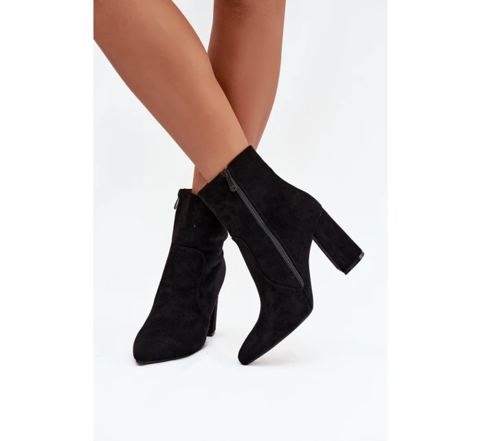 Zateplené dámské boty na podpatku z eko semiše černé model 21710237 - Boto Zateplené dámské boty na podpatku z eko semiše černé model 21710237 - Boto