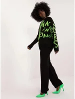 Čierno-zelený dvojdielny set - sveter s kapucňou a široké nohavice (1469)