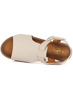 Dámske béžové kožené sandále Cambell 19391