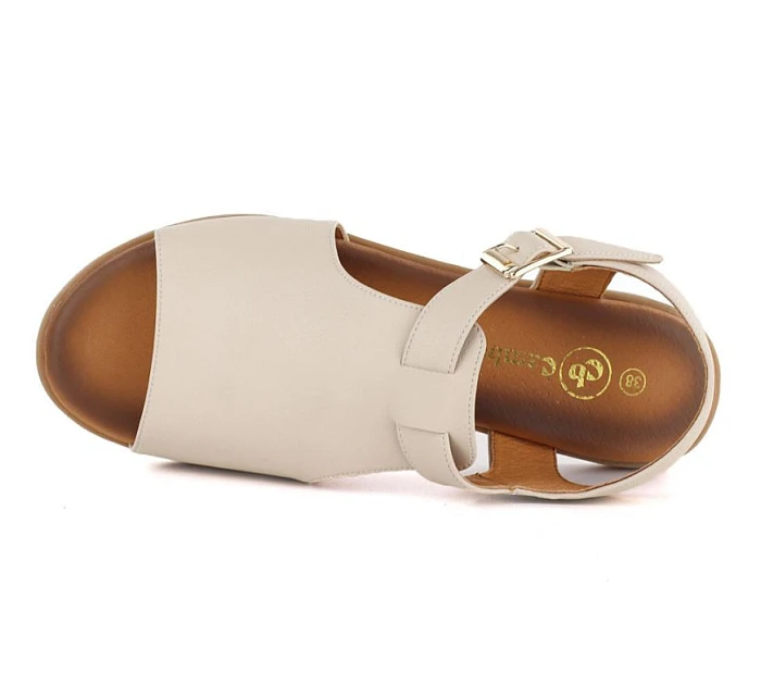 Dámske béžové kožené sandále Cambell 19391