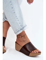 model 22136740 kožené dámské pantofle na korkové platformě čokoládové - Zazoo