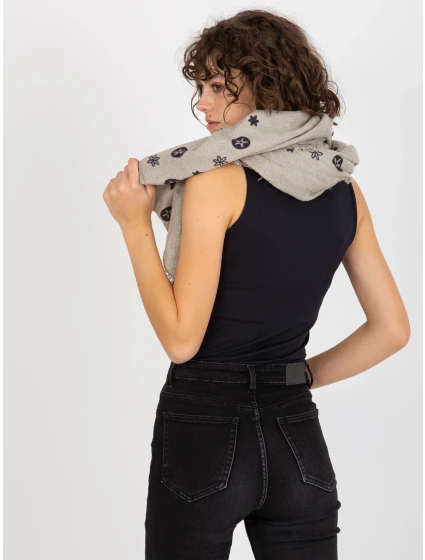 Šátek AT CH šedý model 17967009 - FPrice Šátek AT CH šedý model 17967009 - FPrice