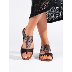 Moderní černé  sandály dámské na plochém podpatku