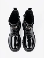 Pekné členkové topánky na platforme pre ženy Pekné členkové topánky na platforme pre ženy