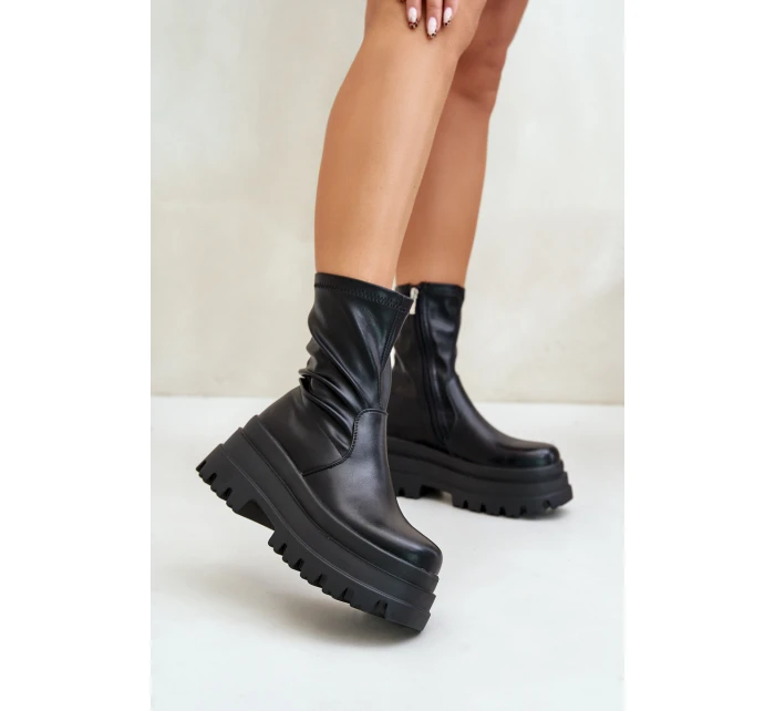 Botki Na Masywnej Platformie Czarne Florinara