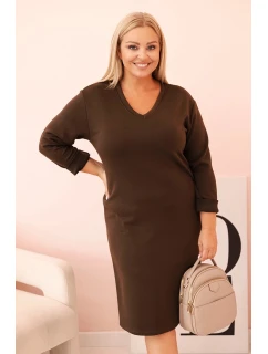 Dámska nadrozmerná sukňa s véčkovým výstrihom a rukávmi hnedá