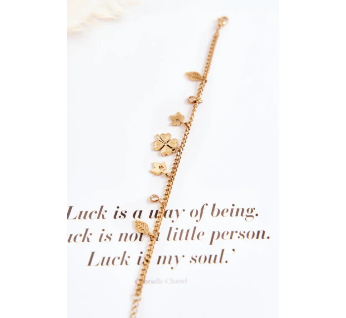 Módny náramok s ďatelinou a zlatými lístkami