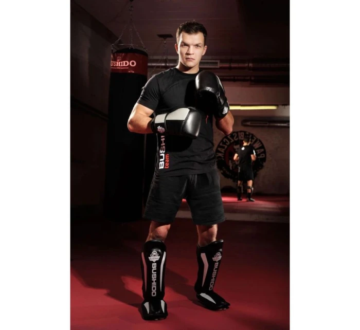 Chrániče M Phantom White model 21437817 - DBX Bushido Chrániče M Phantom White model 21437817 - DBX Bushido