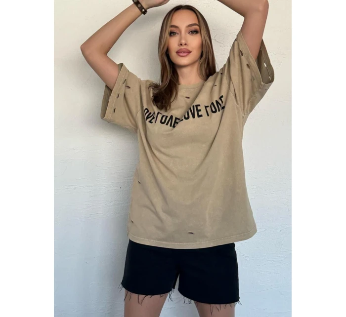 Dámské tričko s potiskem beige Dstreet model 21977333 - FashionStreet Dámské tričko s potiskem beige Dstreet model 21977333 - FashionStreet