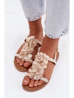 Dámské ploché sandály s ozdobnými květinami model 21961023 - Boto