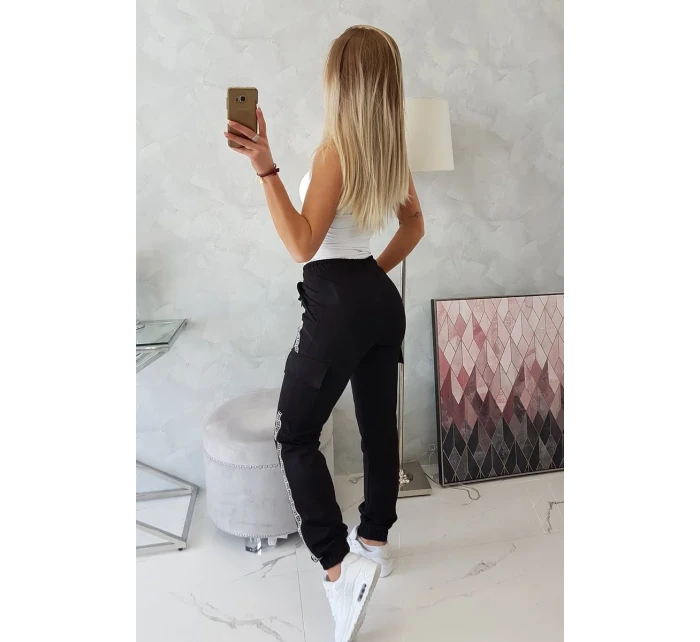 Bavlnené nohavice cargo čierne