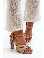 Dámské kožené sandály na podpatku model 21665619 - Maciejka