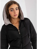 Dámska bunda NM KR L22 9872 .93 čierna a béžová Dámska bunda NM KR L22 9872 .93 čierna a béžová