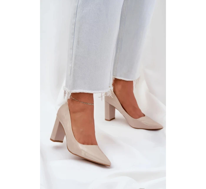 Dámske lakované lodičky Kilanne na širokom podpätku - béžové Dámske lakované lodičky Kilanne na širokom podpätku - béžové