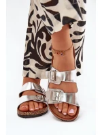 Dámske papuče na korkovej platforme s prackami - strieborné