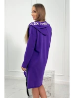 Tmavo fialové šaty s kapucňou a potlačou Tmavo fialové šaty s kapucňou a potlačou
