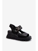 Dámské sandály na podrážce a platformě z ekokože černé model 21658356 - VINCEZA Dámské sandály na podrážce a platformě z ekokože černé model 21658356 - VINCEZA