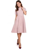 K028 Šaty s vyhrnutým výstrihom - krepové ružové