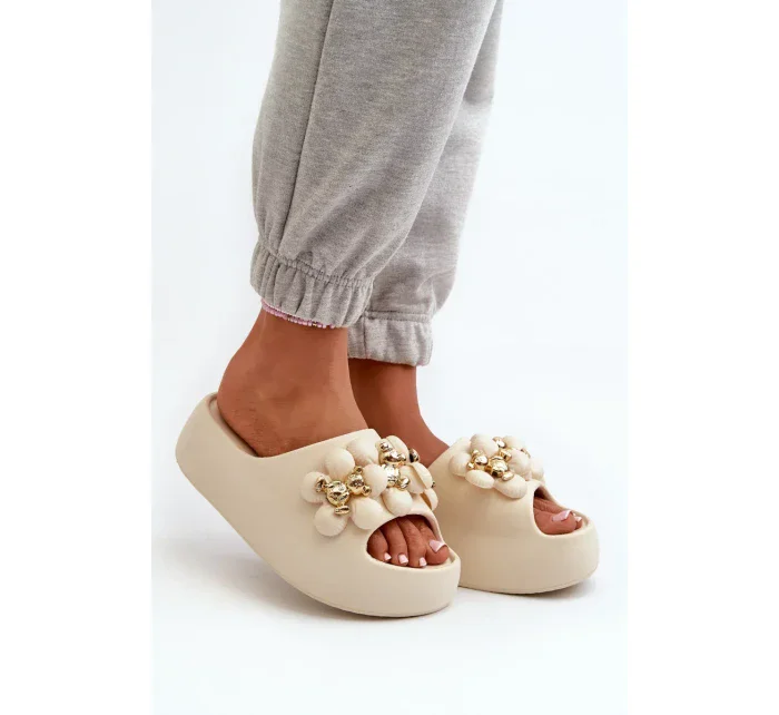Dámské pěnové pantofle s ozdobami na silné světle béžová model 20455574 - Kesi