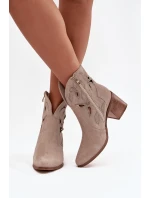 Topánky na podpätku model 222962 Krok vo veľkom štýle Topánky na podpätku model 222962 Krok vo veľkom štýle