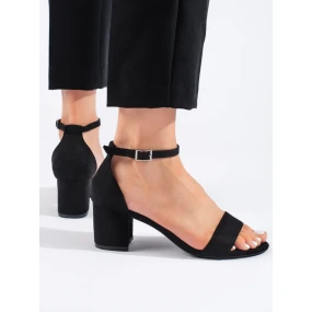 Pekné dámske sandále na širokom podpätku