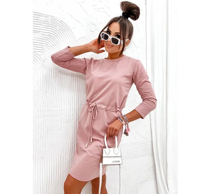 Dámske pletené šaty v púdrovo ružovej farbe (700)