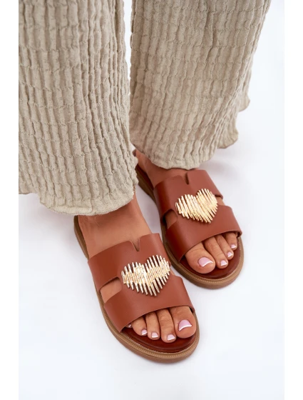 Dámské sandály na plochém podpatku se zlatou ozdobou model 21697080 - EVENTO Dámské sandály na plochém podpatku se zlatou ozdobou model 21697080 - EVENTO