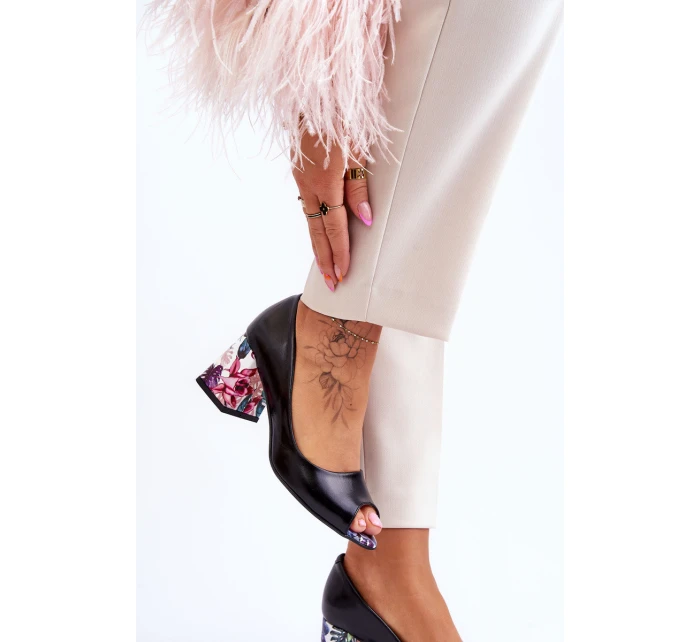 Kožené lodičky s ozdobným podpatkem Boty Černá model 21615894 - Boto