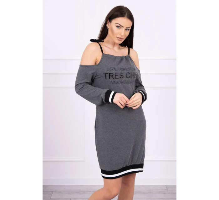 Šaty Tres Chic v grafitové barvě