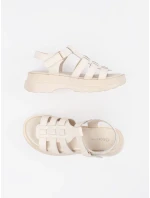 Pohodlné hnedé dámske sandále na platforme