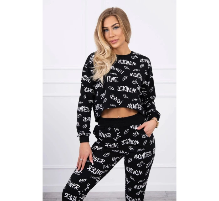 Sada s černými nápisy