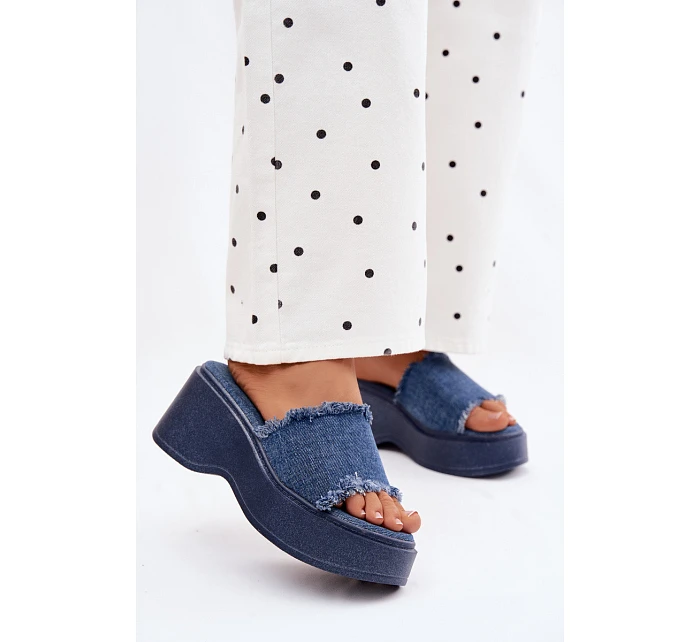 Dámské platformové sandály s džínovým vzorem Virelia Dámské platformové sandály s džínovým vzorem Virelia