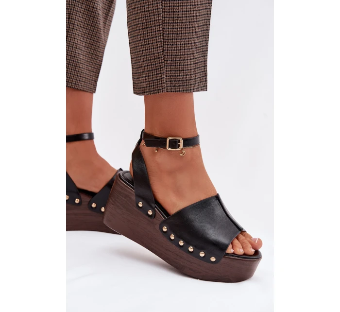 Dámské sandály na platformě se zlatými přezkami Černé Galorina