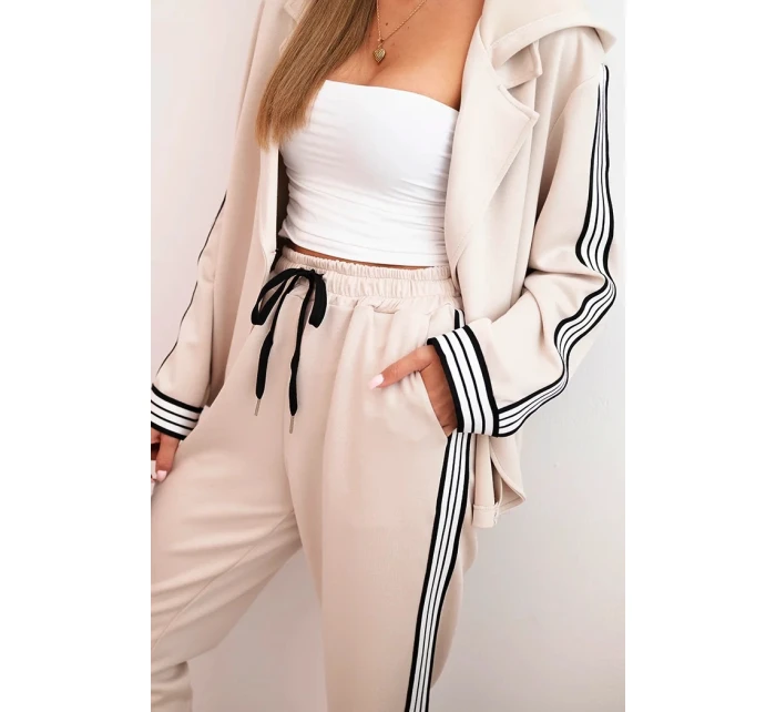 Dámska súprava s viskózou, lampasom a športovou bundou béžová Dámska súprava s viskózou, lampasom a športovou bundou béžová