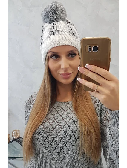 Dámská čepice s bambulí Rozalia model 18751653 - K-Fashion