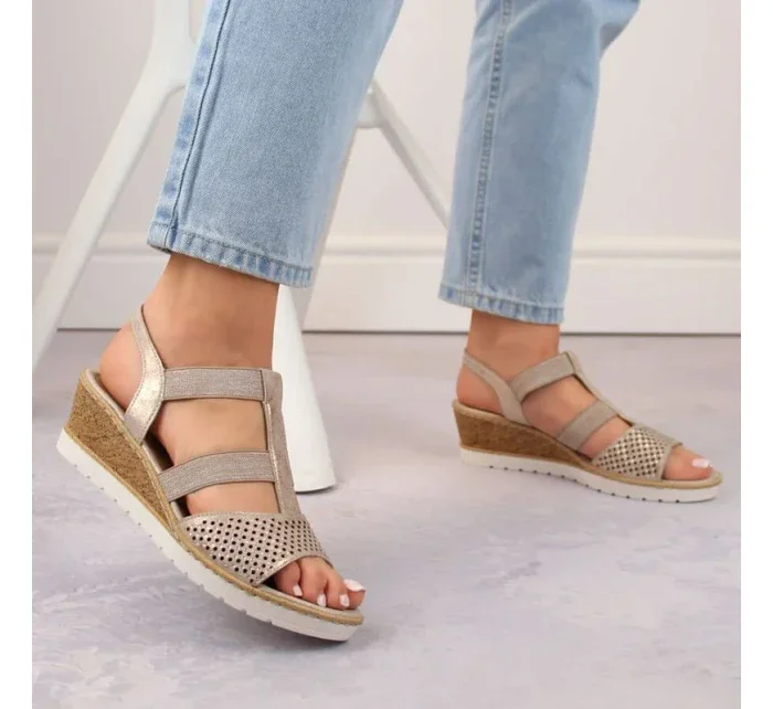 Pohodlné sandály na podpatku Remonte W model 19730112 rose gold - Rieker