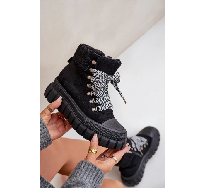 Dámské Zateplené Botky Trapery Na Platformě Černé model 21680175 - EVENTO Dámské Zateplené Botky Trapery Na Platformě Černé model 21680175 - EVENTO