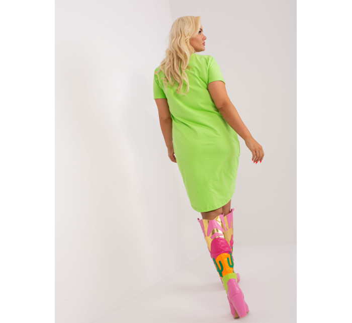 Svetlozelené šaty vo väčšej veľkosti s krátkymi rukávmi