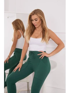 Tepláky so zaväzovaním v páse tmavo zelené