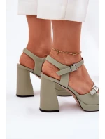 Dámské kožené sandály na podpatku model 21695162 zelené - VINCEZA