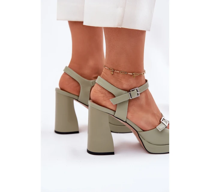 Dámské kožené sandály na podpatku model 21695162 zelené - VINCEZA