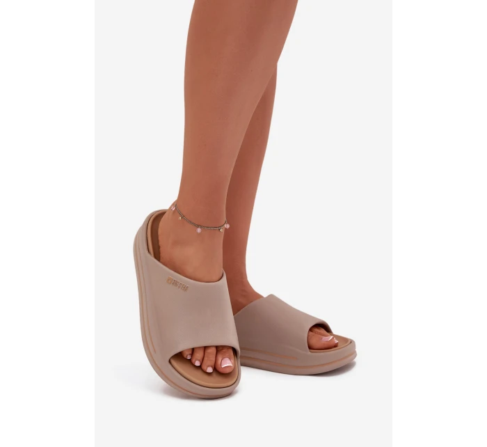 Dámské Pantofle Na Platformě Big Star model 21706422 Tmavě Béžové - Big Star Shoes Dámské Pantofle Na Platformě Big Star model 21706422 Tmavě Béžové - Big Star Shoes
