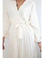 Šaty s viazaným plisovaným lemom svetlo béžové Šaty s viazaným plisovaným lemom svetlo béžové