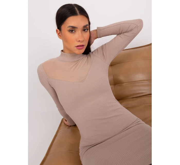 Sukienka RV SK model 19077645 ciemny bezowy - FPrice Sukienka RV SK model 19077645 ciemny bezowy - FPrice