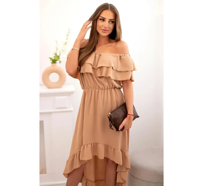 Dámske šaty s odhalenými ramenami a predĺženým chrbtom camel Dámske šaty s odhalenými ramenami a predĺženým chrbtom camel