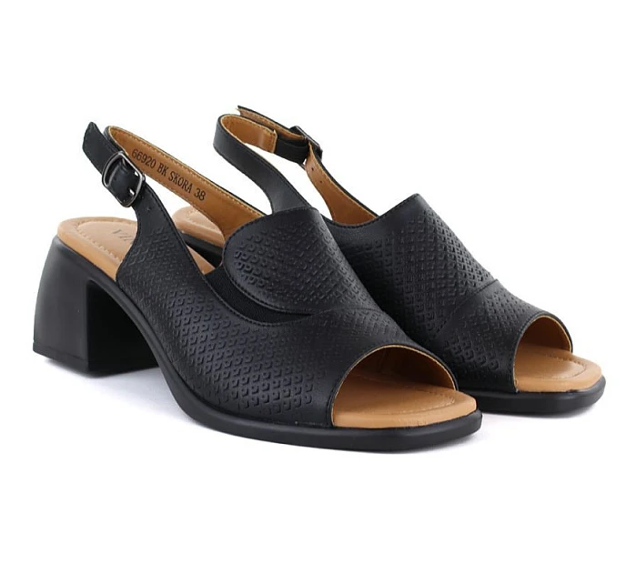 Dámské kožené sandály na podpatku černé model 22116345 - VINCEZA