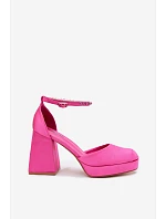 Sandály na podpatku s saténovým povrchem Fuksie Calistae