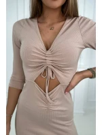 Žebrované šaty s vázaným výstřihem béžové Žebrované šaty s vázaným výstřihem béžové