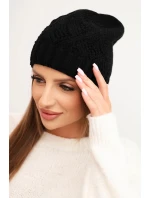 Dámská zimní čepice z vlny a s geometrickým vzorem model 21753197 černá - K-Fashion Dámská zimní čepice z vlny a s geometrickým vzorem model 21753197 černá - K-Fashion