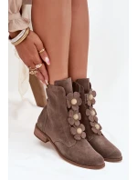 Zamszowe Botki Damskie Z Ozdobnymi Kwiatkami Zazoo 3085 Ciemnobeżowe
